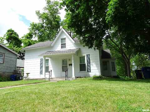 1916 E 13TH Street, Davenport, IA 52803
