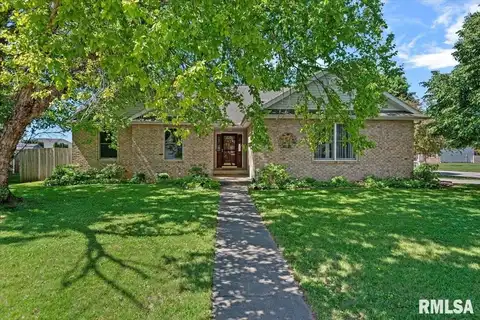 308 LINDEN Lane, Williamsville, IL 62693