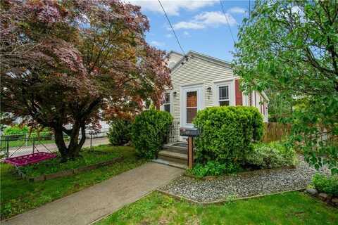 5 Irons Avenue, Johnston, RI 02919