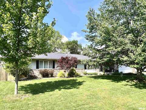 118 W 19TH Avenue, Coal Valley, IL 61240