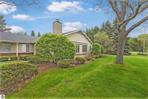 34 Mathison Road, Traverse City, MI 49686