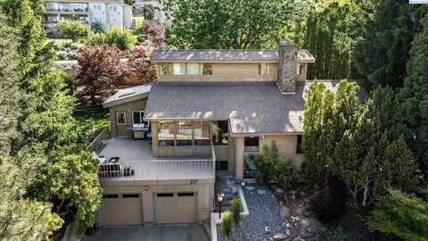 207 Hillview Drive, Richland, WA 99352