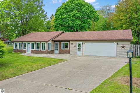 205 Alexander Street, Cadillac, MI 49601