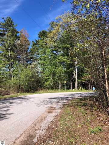 716 Pine Street, Elk Rapids, MI 49629