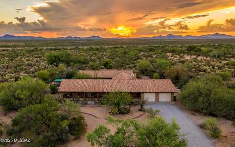 12820 W Fort Lowell Road, Tucson, AZ 85743