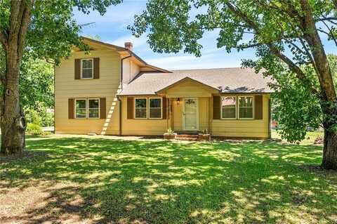 42 Willis Drive, Lagrange, GA 30241