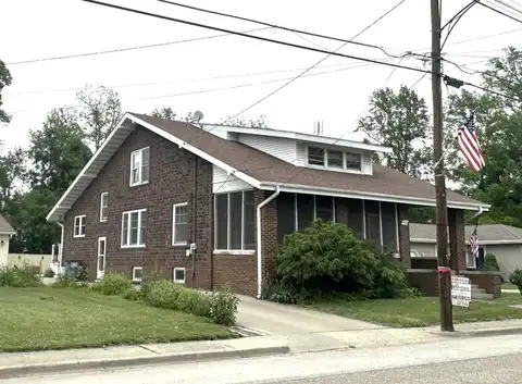 422 E 1st South, Carlinville, IL 62626