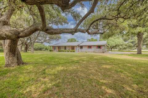 1002 Royal Oaks #1, Yorktown, TX 78164