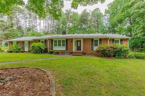 5025 Gessner Place, Winston Salem, NC 27104