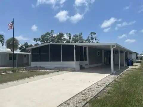 936 Lucaya Avenue, #423, Venice, FL 34285