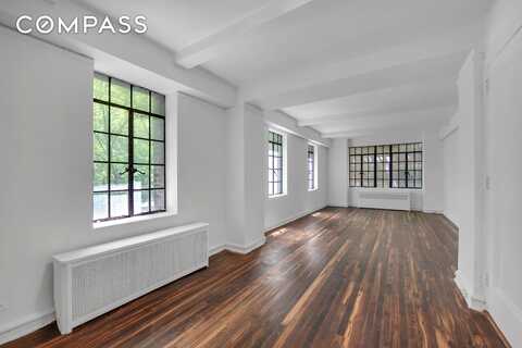 320 East 42nd Street, New York, NY 10017