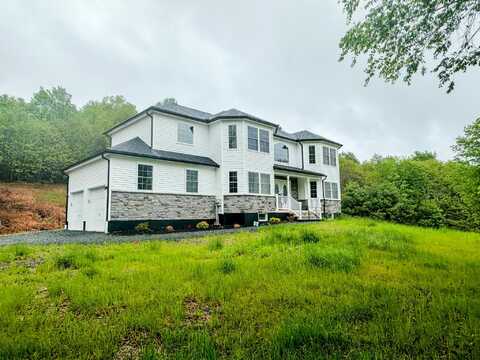 134 Knoll Drive, Blakeslee, PA 18610