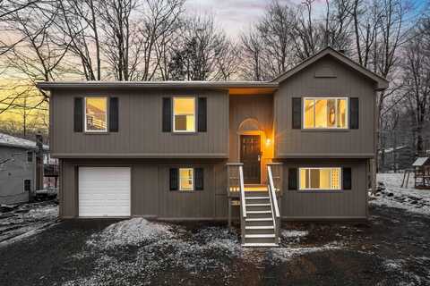 7174 Falstaff Drive, Tobyhanna, PA 18466