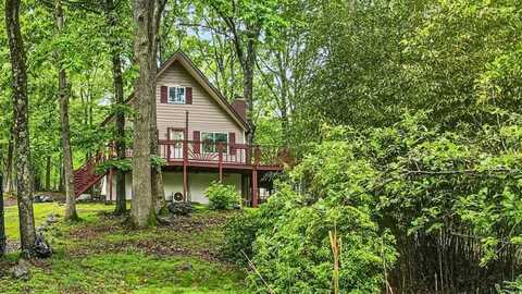 122 Westfall Drive, Dingmans Ferry, PA 18328