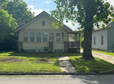 515 S Lafayette Ave, Chanute, KS 66720