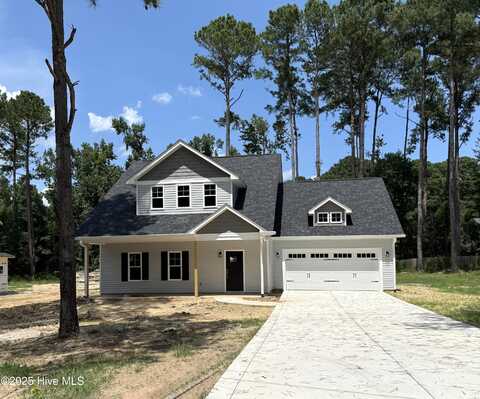 206 Scott Avenue, Vass, NC 28394