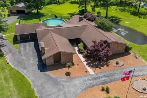 415 E Reichert Drive, Marion, IL 62959