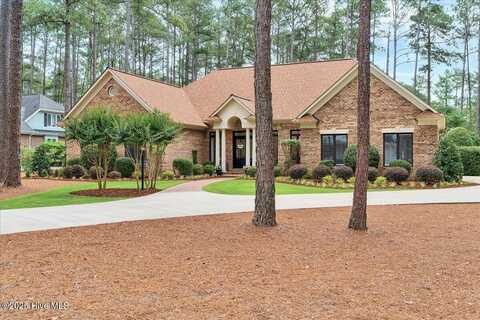 21 Abbottsford Drive, Pinehurst, NC 28374