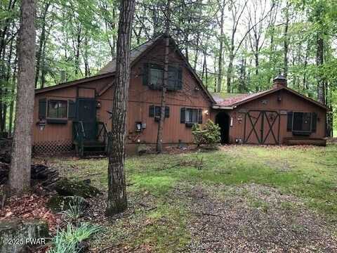 141 Big Bear Drive, Greentown, PA 18426