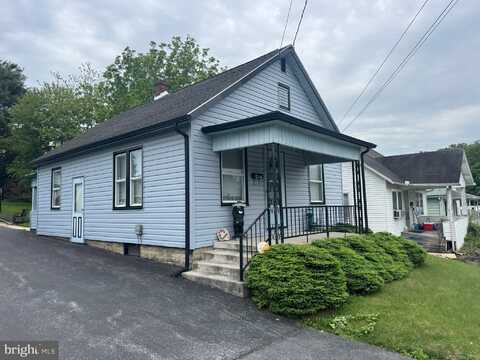 817 MAPLE STREET, WAYNESBORO, PA 17268
