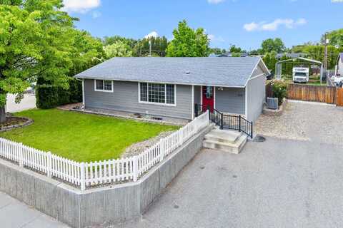 1116 W 27th Ave, Kennewick, WA 99337