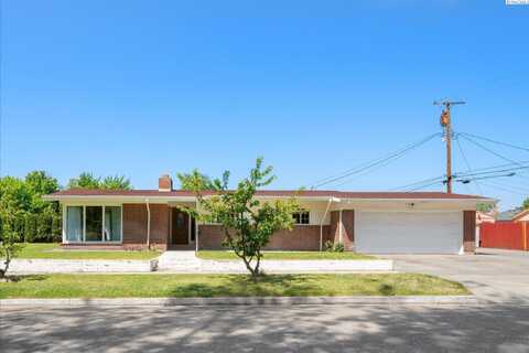 1104 N 7th Ave., Pasco, WA 99301
