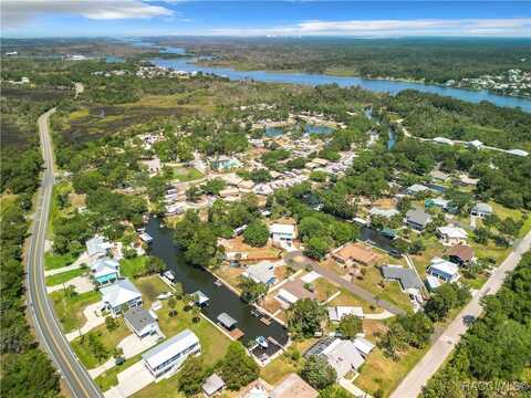 11290 W Coral Court, Crystal River, FL 34429