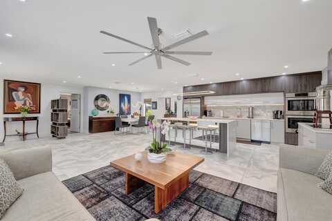 422 NE 27th St, Wilton Manors, FL 33334