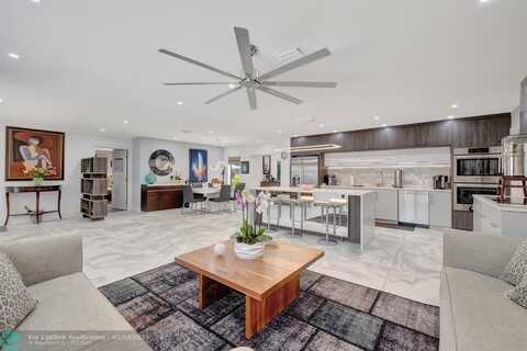 422 NE 27th St, Wilton Manors, FL 33334
