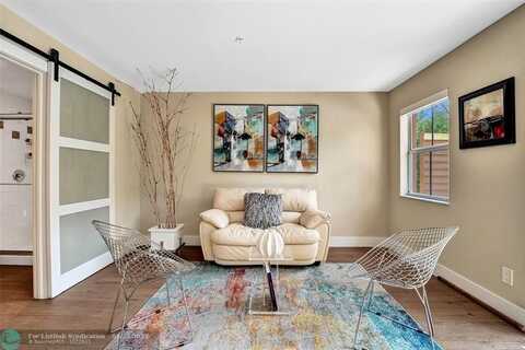 619 NE 8th Ave, Fort Lauderdale, FL 33304