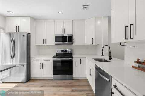 4908 NW 82nd Ave, Lauderhill, FL 33351