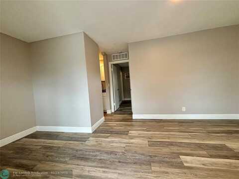 505 N J St, Lake Worth, FL 33460