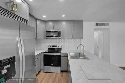 5203 NE 24th Ter, Fort Lauderdale, FL 33308