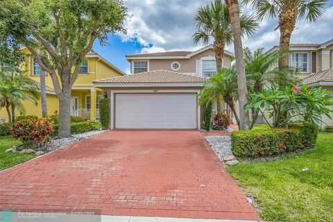 5418 Sunseeker Blvd, Greenacres, FL 33463