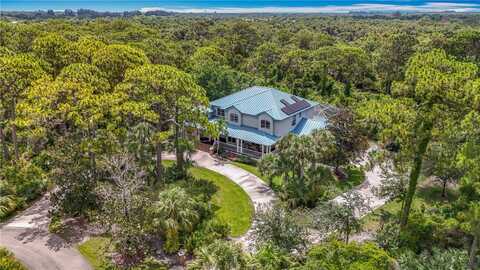 105 Charleston Oaks Drive, Port Saint Lucie, FL 34983