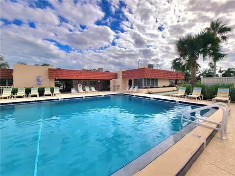 90 Crooked Tree Lane, Vero Beach, FL 32962