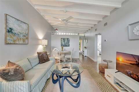 720 Lantana Lane, Vero Beach, FL 32963