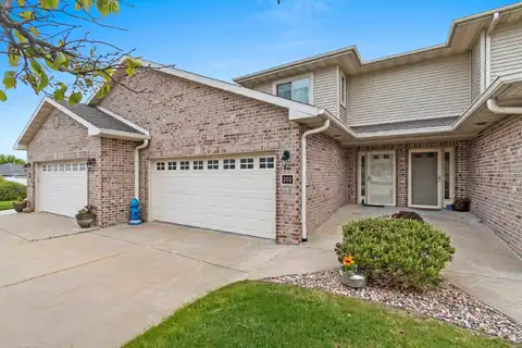 1300 ALPINE Drive, GREEN BAY, WI 54311