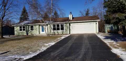 591 HIGHLAND Drive, WAUPACA, WI 54981