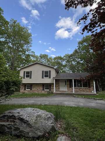2754 Hedgerow Lane, Stroudsburg, PA 18360