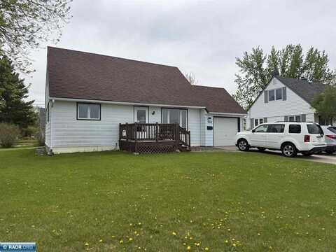 334 Hampshire Dr, Hoyt Lakes, MN 55750