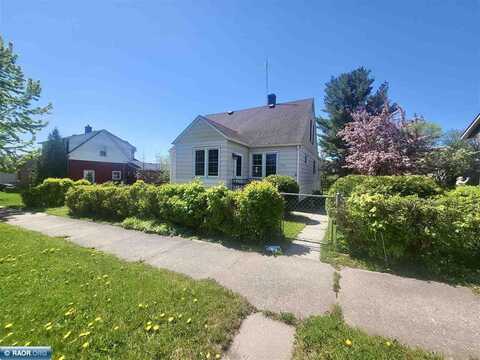 111 Nebraska Ave, Gilbert, MN 55741