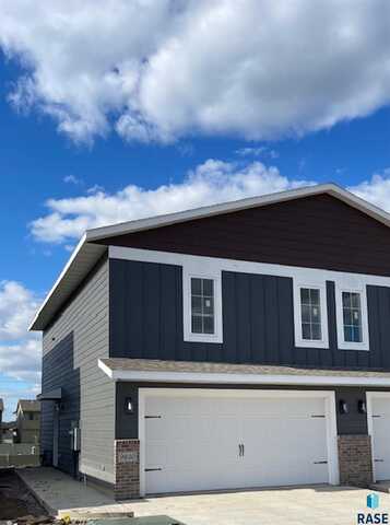 9630 W Tunis Dr, Sioux Falls, SD 57106