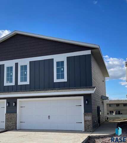 9628 W Tunis Dr, Sioux Falls, SD 57106