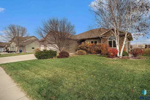 1300 S Lindenwald Dr, Sioux Falls, SD 57106