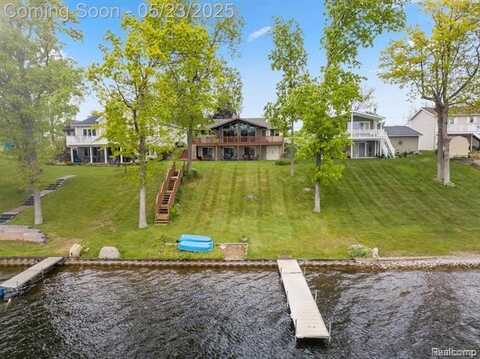 13953 GRANDPOINT Drive, Cement City, MI 49233