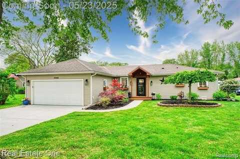 3345 Apache Trail, Pinckney, MI 48169