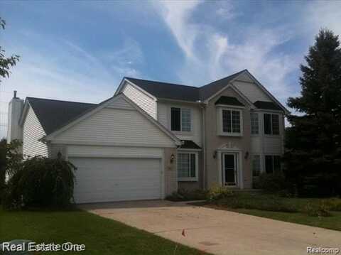 957 Meadowbrook Way, Milford, MI 48381