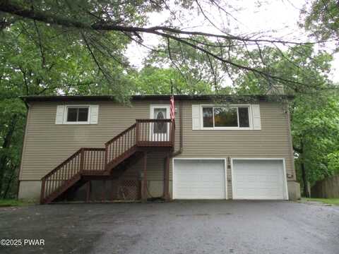 138 Lakeview Drive, Dingmans Ferry, PA 18328