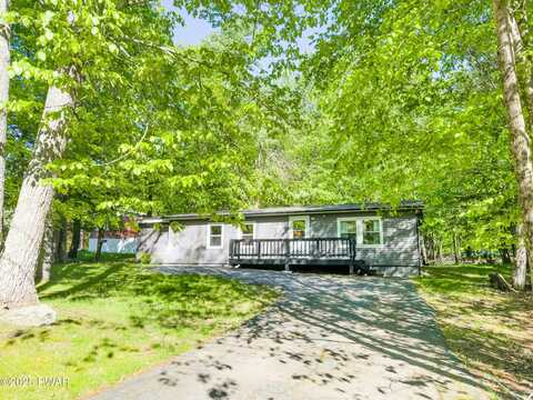 14 Chipmunk Trail, Hawley, PA 18428